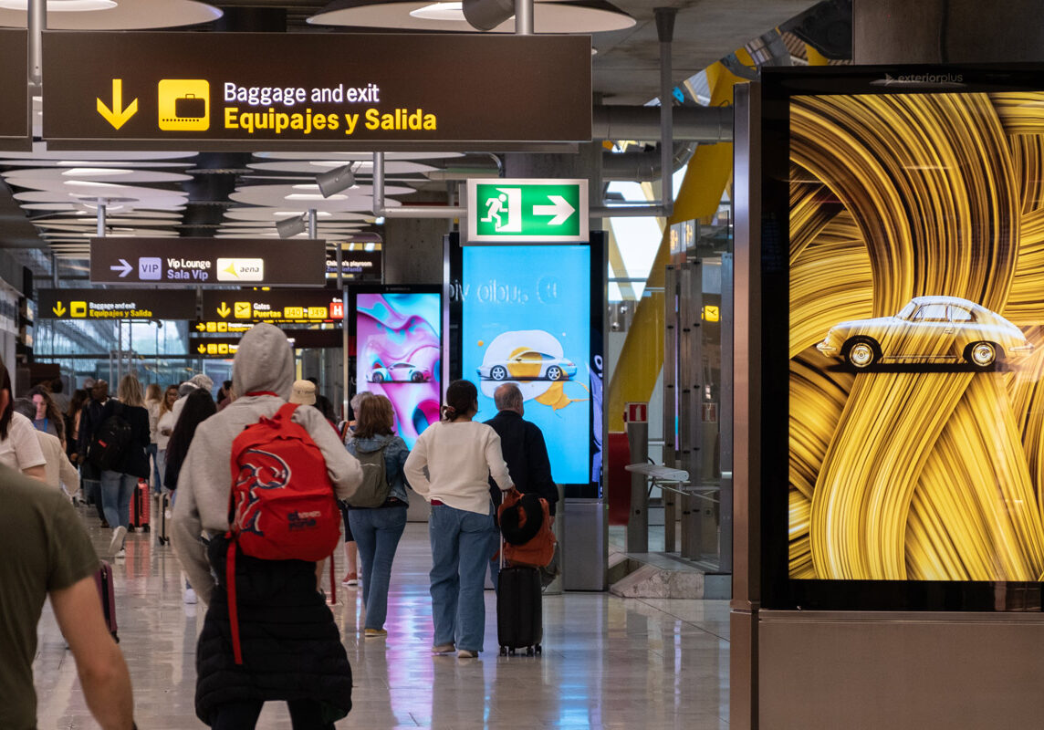 Madrid Airport DOOH Advertising